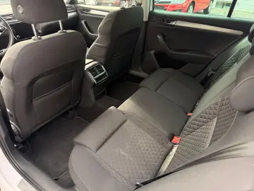 SKODA Superb 2.0 TDI DSG Ambition LED PDC SHZ VIRTUAL