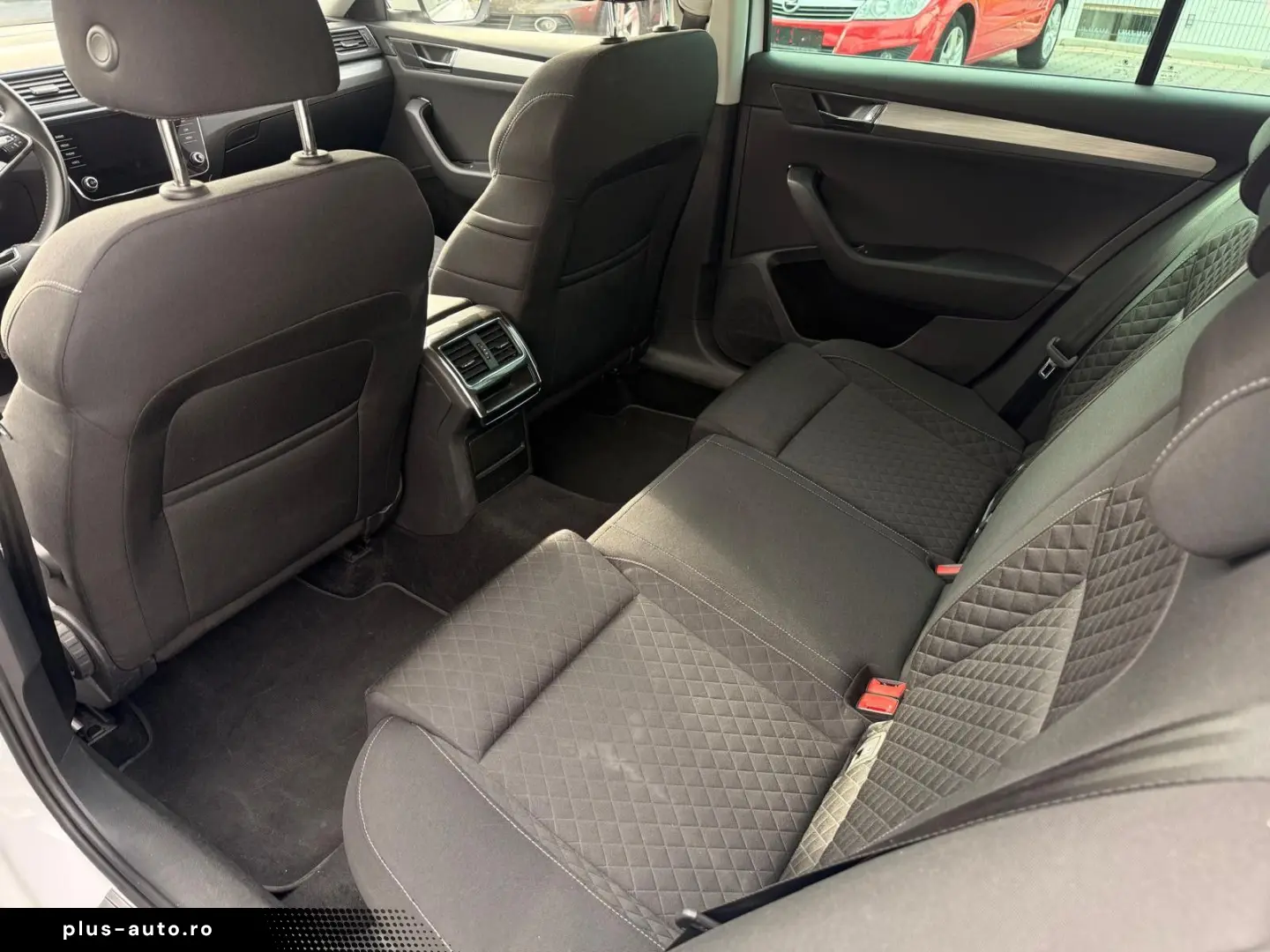 SKODA Superb 2.0 TDI DSG Ambition LED PDC SHZ VIRTUAL