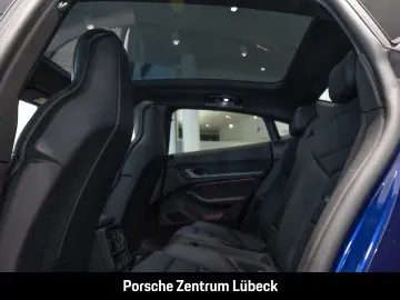 Porsche Taycan Nachtsicht HA-Lenkung Soft-Close InnoDriv