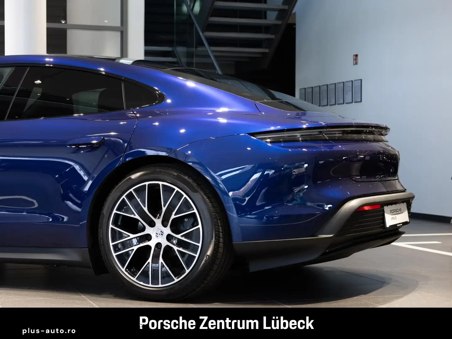 Porsche Taycan Nachtsicht HA-Lenkung Soft-Close InnoDriv
