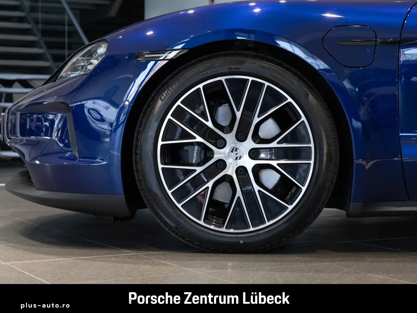 Porsche Taycan Nachtsicht HA-Lenkung Soft-Close InnoDriv