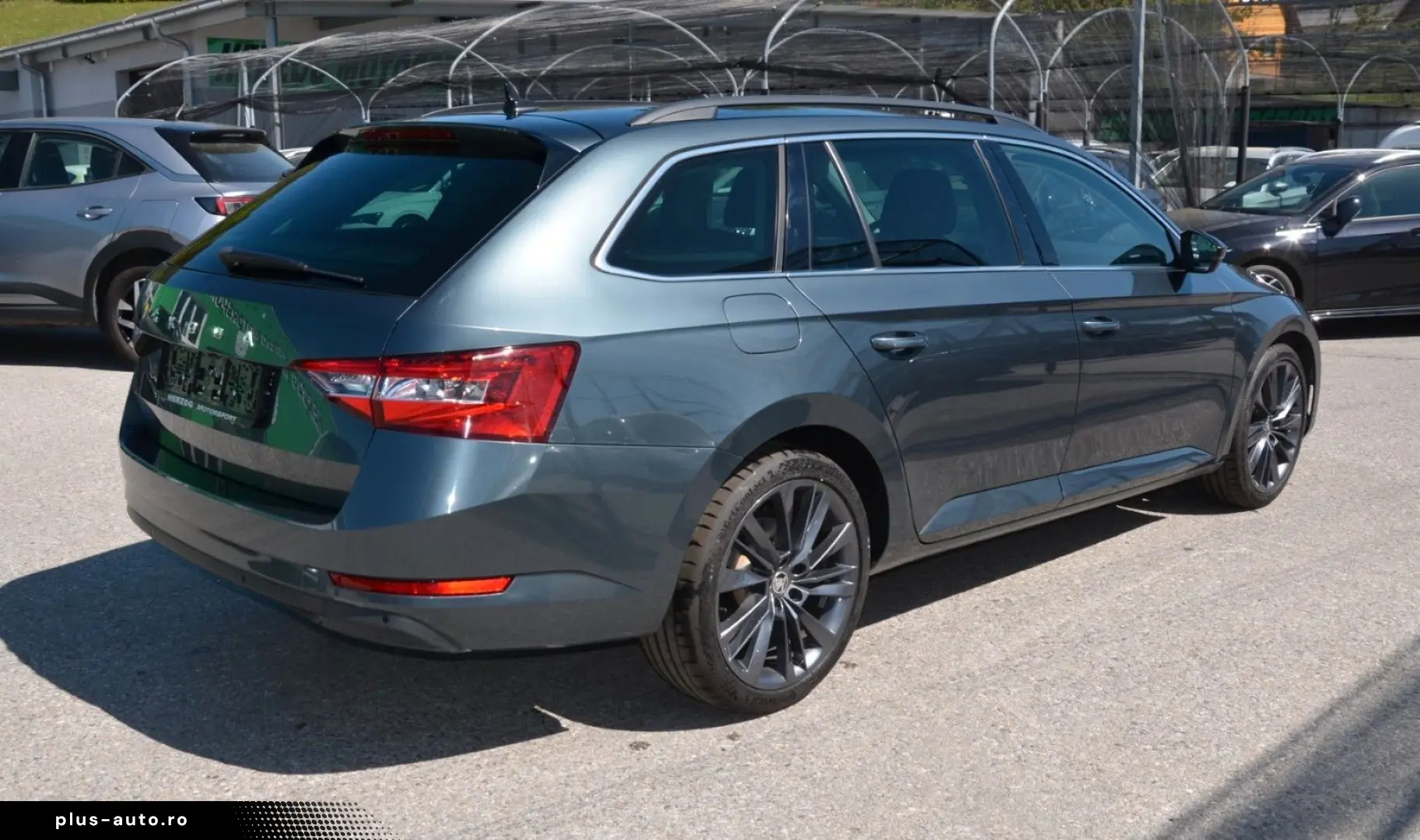 SKODA Superb Kombi 2 0 TDI DSG LED 1.BESITZ EXP 16.200