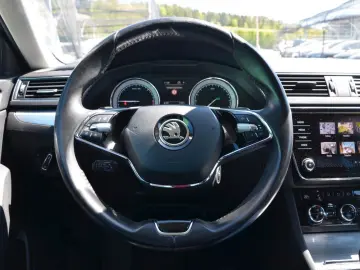 SKODA Superb Kombi 2 0 TDI DSG LED 1.BESITZ EXP 16.200