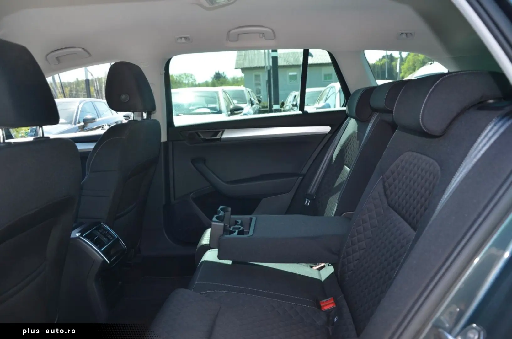 SKODA Superb Kombi 2 0 TDI DSG LED 1.BESITZ EXP 16.200