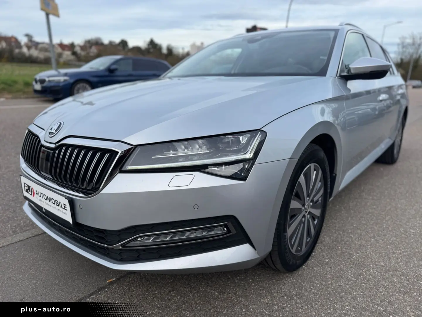 SKODA Superb 2.0 TDI Combi Style Navi LED Memory ACC 1