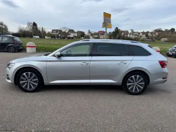 SKODA Superb 2.0 TDI Combi Style Navi LED Memory ACC 1