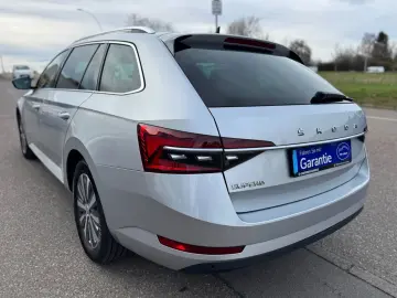 SKODA Superb 2.0 TDI Combi Style Navi LED Memory ACC 1