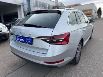 SKODA Superb 2.0 TDI Combi Style Navi LED Memory ACC 1