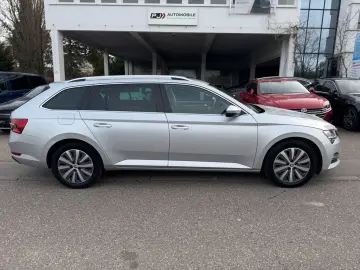 SKODA Superb 2.0 TDI Combi Style Navi LED Memory ACC 1