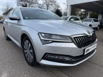 SKODA Superb 2.0 TDI Combi Style Navi LED Memory ACC 1