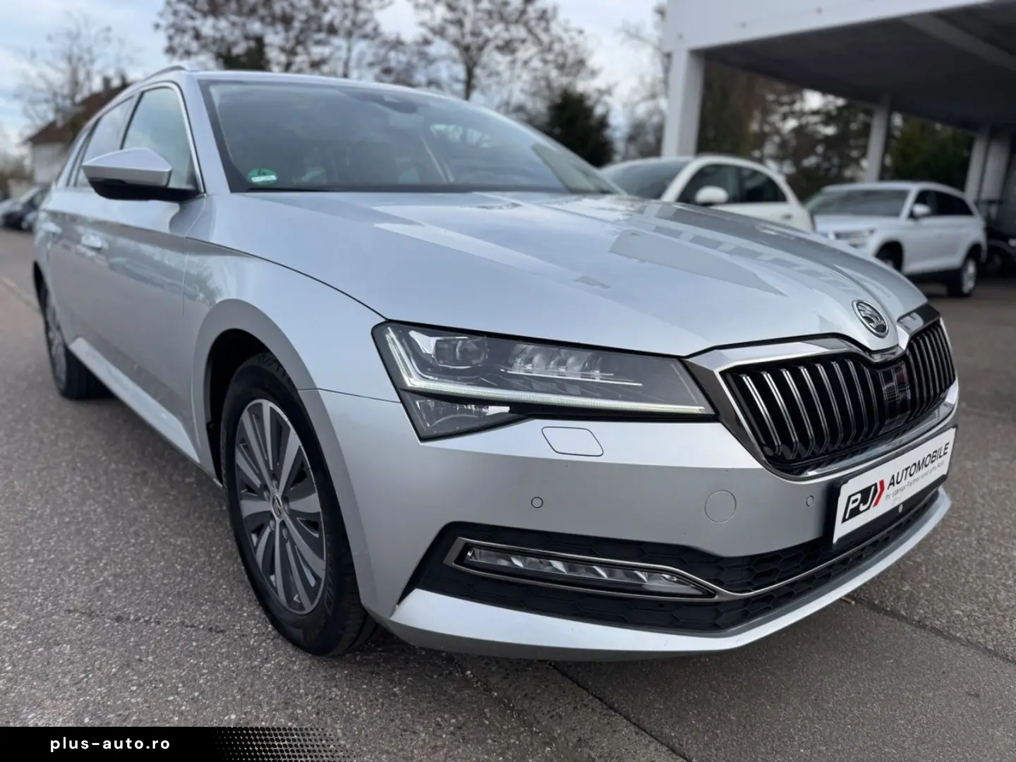 SKODA Superb 2.0 TDI Combi Style Navi LED Memory ACC 1
