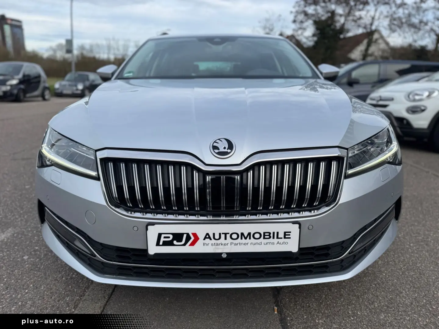 SKODA Superb 2.0 TDI Combi Style Navi LED Memory ACC 1