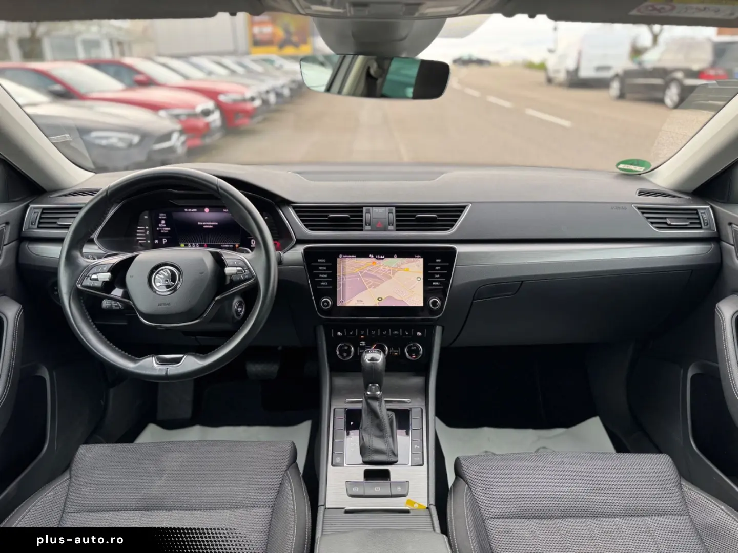SKODA Superb 2.0 TDI Combi Style Navi LED Memory ACC 1