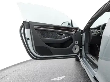Bentley Continental GT Speed Akrapovic