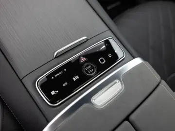 MERCEDES-BENZ EQS 580 4M AMG Pano Burm