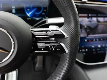 MERCEDES-BENZ EQS 580 4M AMG Pano Burm