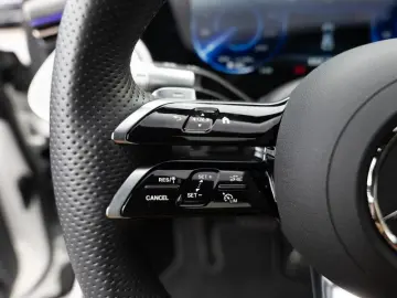 MERCEDES-BENZ EQS 580 4M AMG Pano Burm