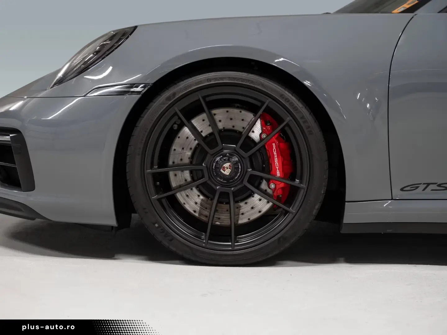 Porsche 992 Carrera 4 GTS Cabriolet Burmester Lift