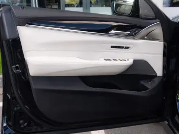BMW 640d xDrive GT M Sport HUD Pano Air susp  H&K  masaj