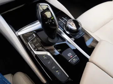 BMW 640d xDrive GT M Sport HUD Pano Air susp  H&K  masaj