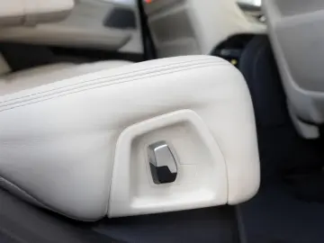 BMW 640d xDrive GT M Sport HUD Pano Air susp  H&K  masaj