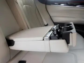 BMW 640d xDrive GT M Sport HUD Pano Air susp  H&K  masaj