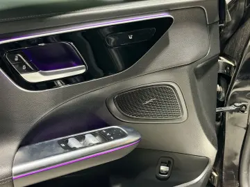 MERCEDES-BENZ C 200 4Matic AMG   Burmester Ambiente