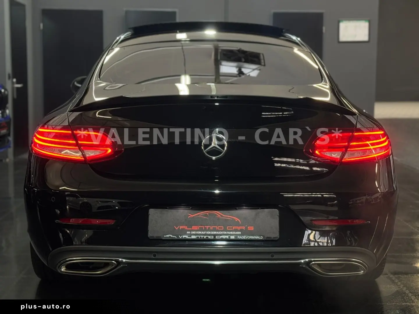 MERCEDES-BENZ C 300 Coupé AMG 4Matic Virtual Pano 360  Apple