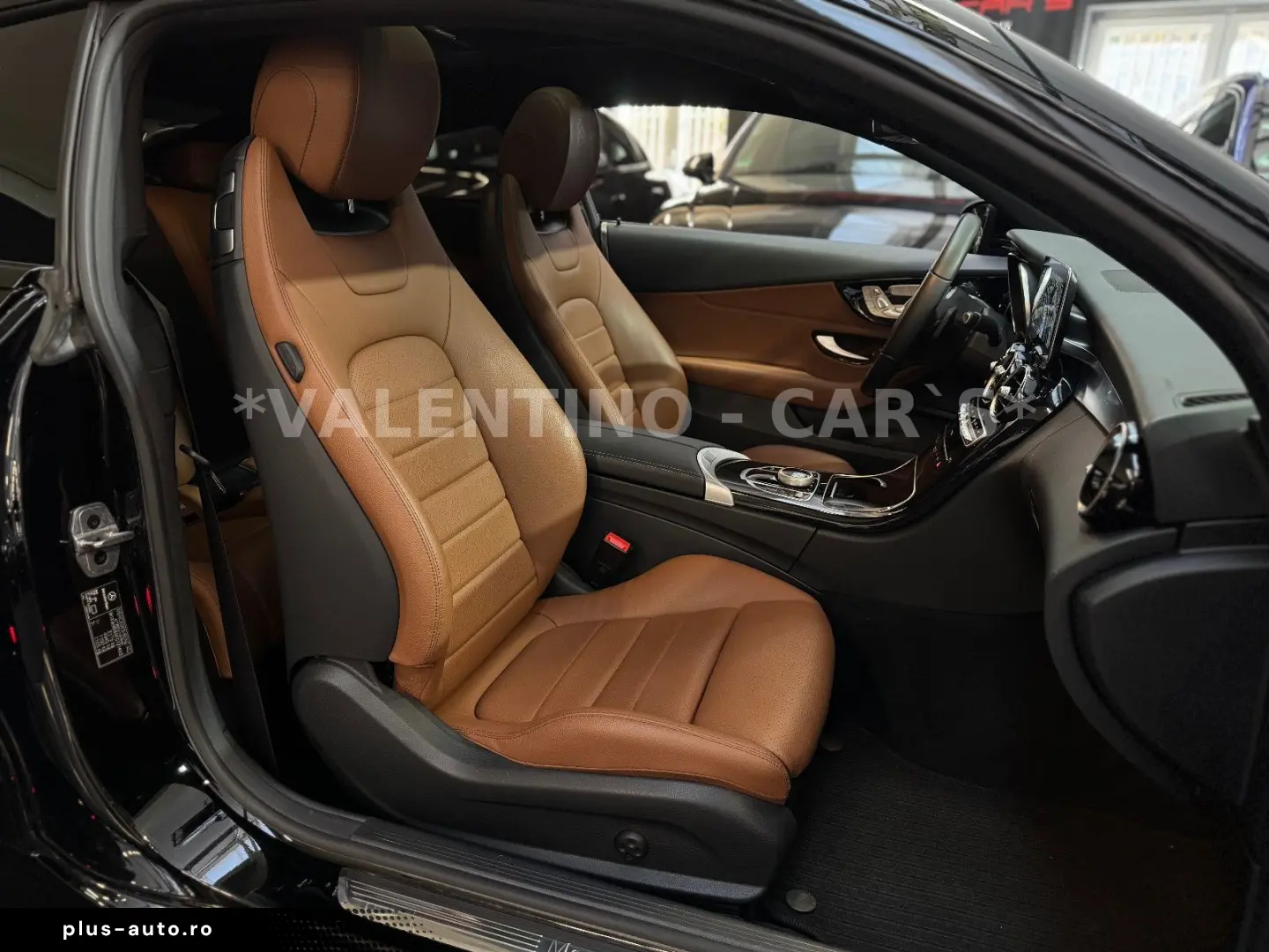 MERCEDES-BENZ C 300 Coupé AMG 4Matic Virtual Pano 360  Apple