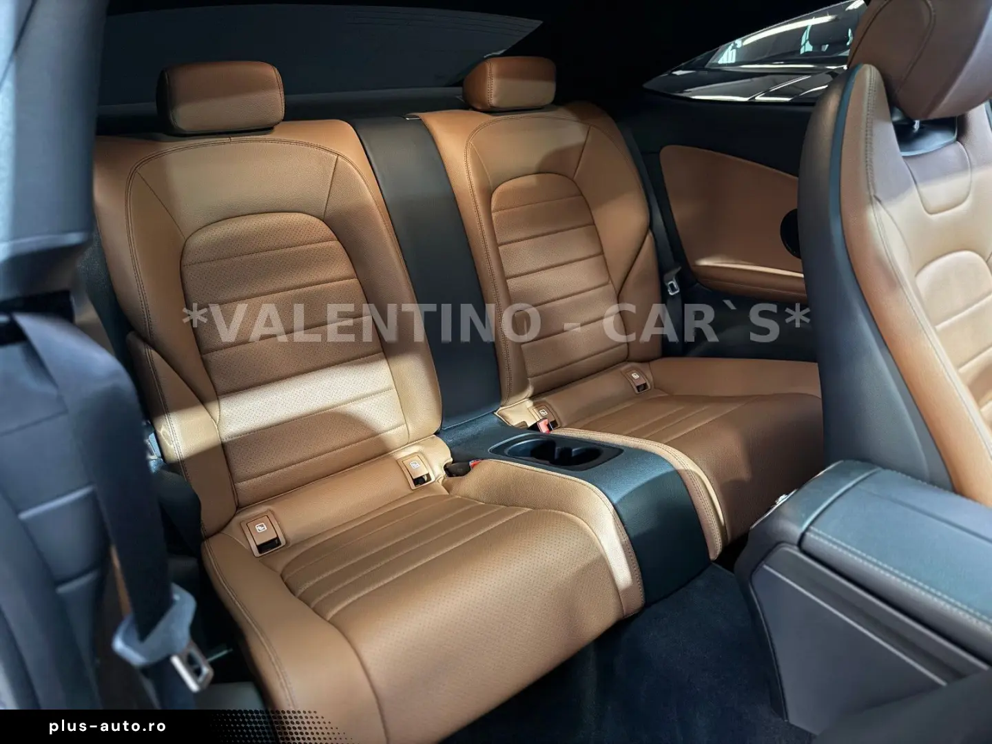 MERCEDES-BENZ C 300 Coupé AMG 4Matic Virtual Pano 360  Apple