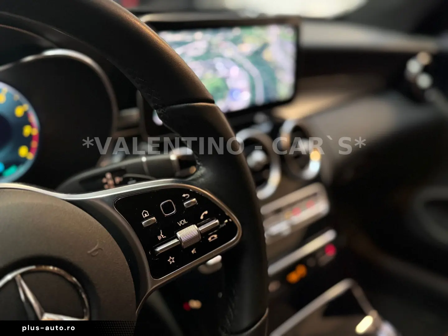 MERCEDES-BENZ C 300 Coupé AMG 4Matic Virtual Pano 360  Apple