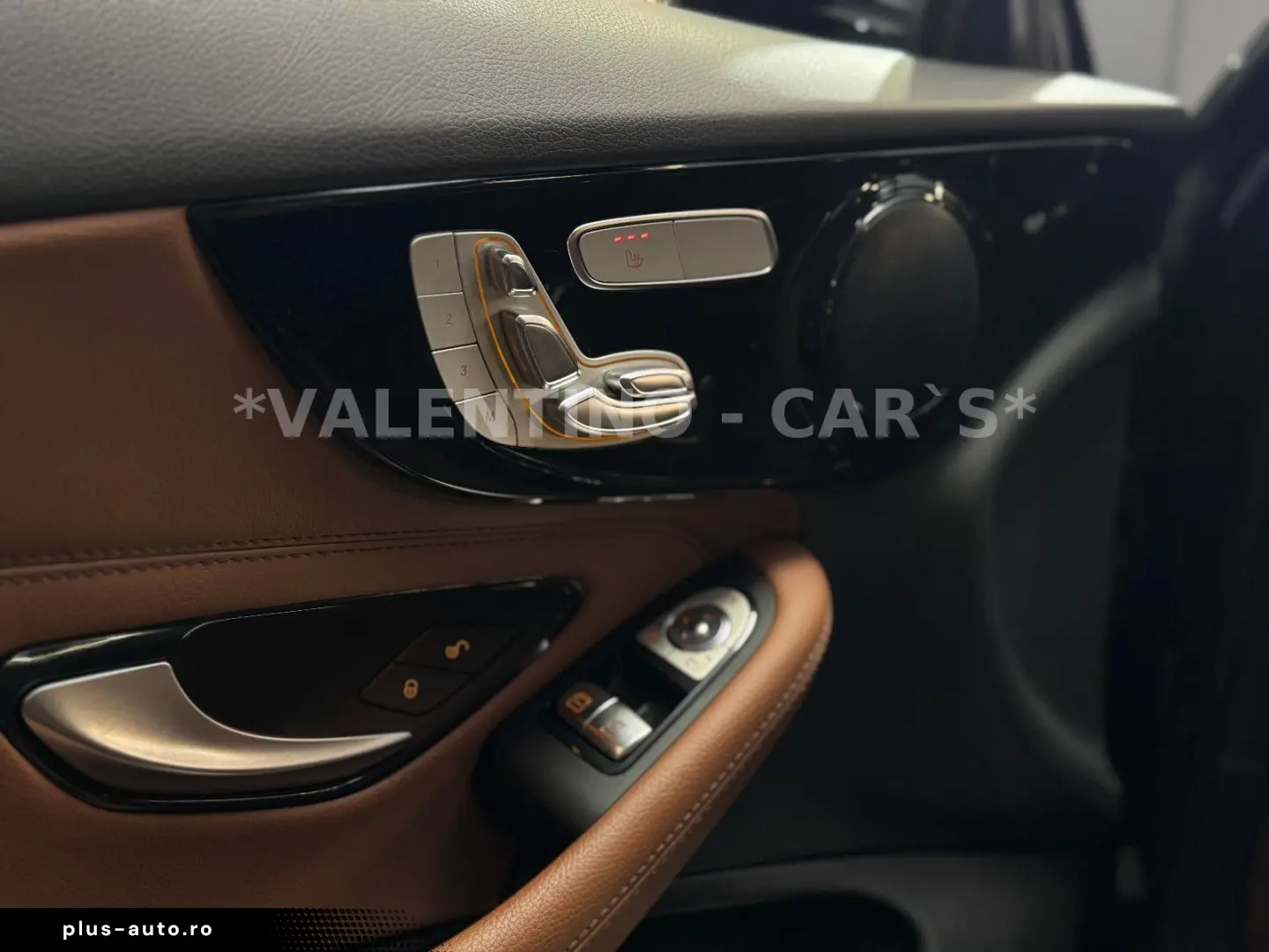 MERCEDES-BENZ C 300 Coupé AMG 4Matic Virtual Pano 360  Apple