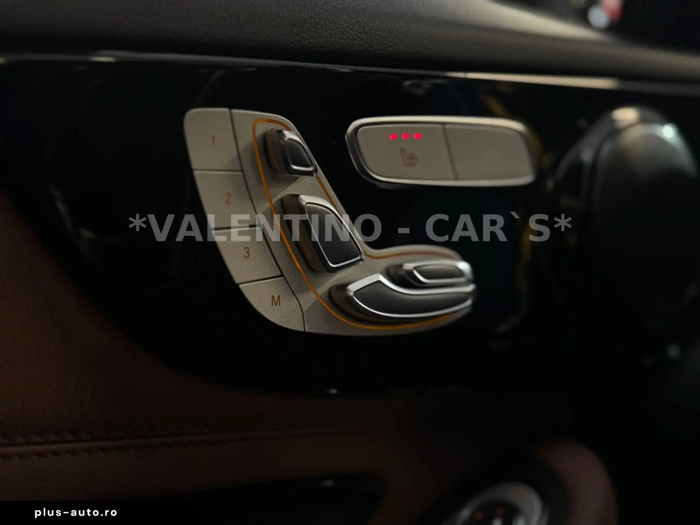 MERCEDES-BENZ C 300 Coupé AMG 4Matic Virtual Pano 360  Apple