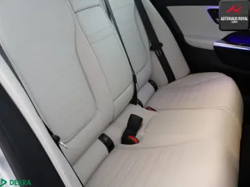 MERCEDES-BENZ C 200 4M 3x AMG MEMORY 360GRAD DISTRONIC KEY