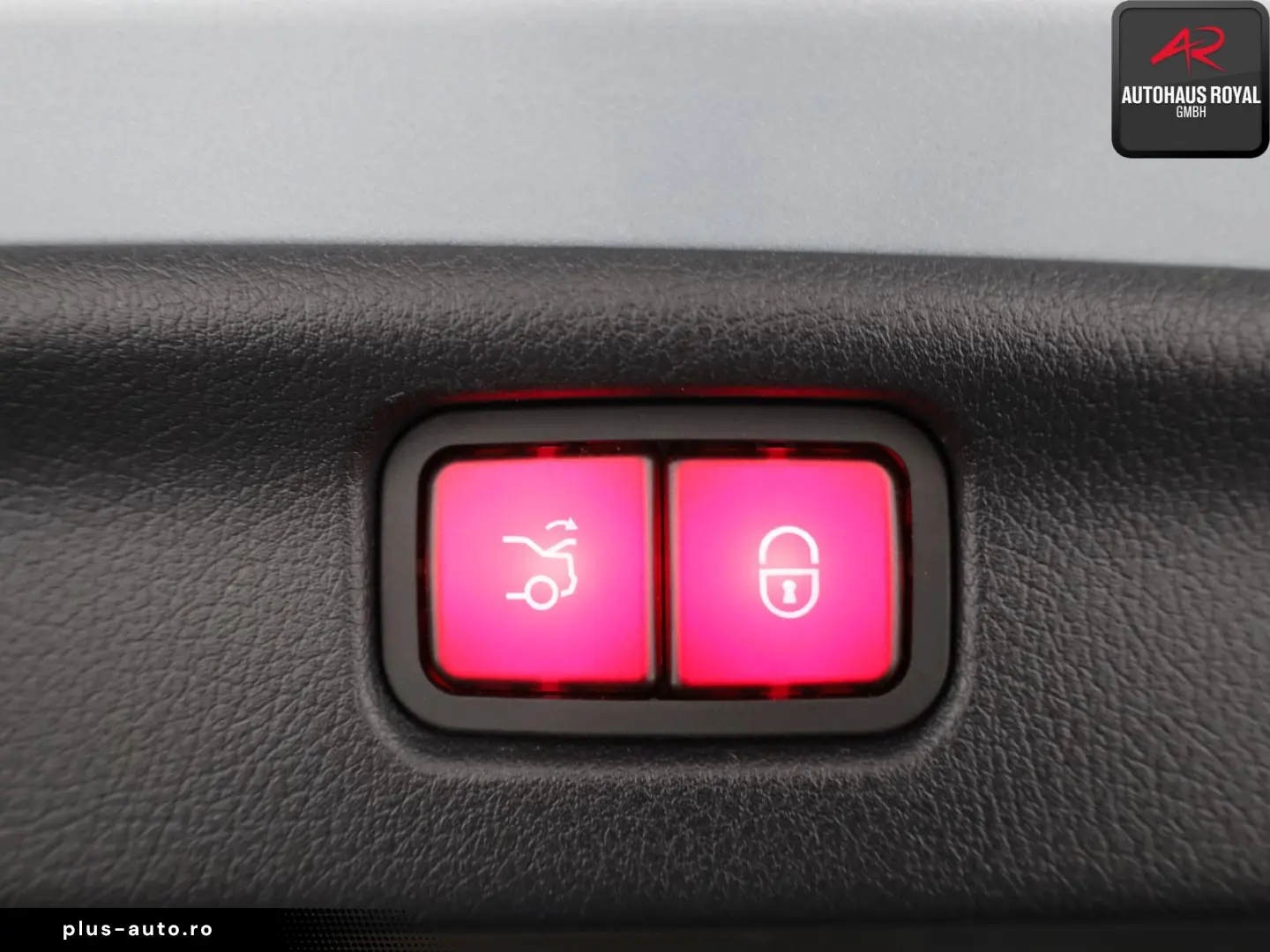 MERCEDES-BENZ C 200 4M 3x AMG MEMORY 360GRAD DISTRONIC KEY
