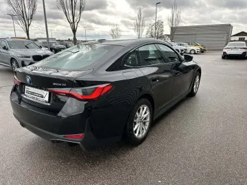 BMW i4 eDrive35