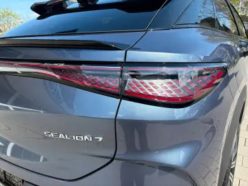 BYD SEALION 7 Comfort