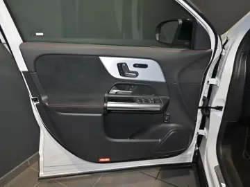 Mercedes-Benz GLA 35 AMG 4M AMG 360 MULTIB.DIST.PANO NIGHT
