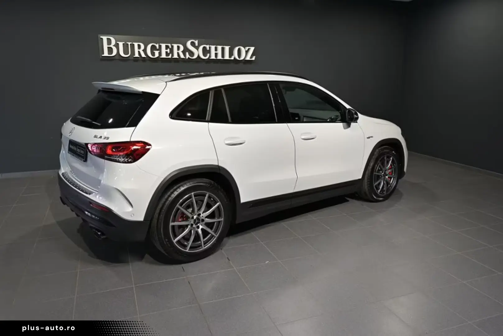 Mercedes-Benz GLA 35 AMG 4M AMG 360 MULTIB.DIST.PANO NIGHT