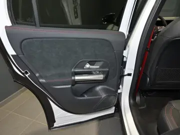 Mercedes-Benz GLA 35 AMG 4M AMG 360 MULTIB.DIST.PANO NIGHT