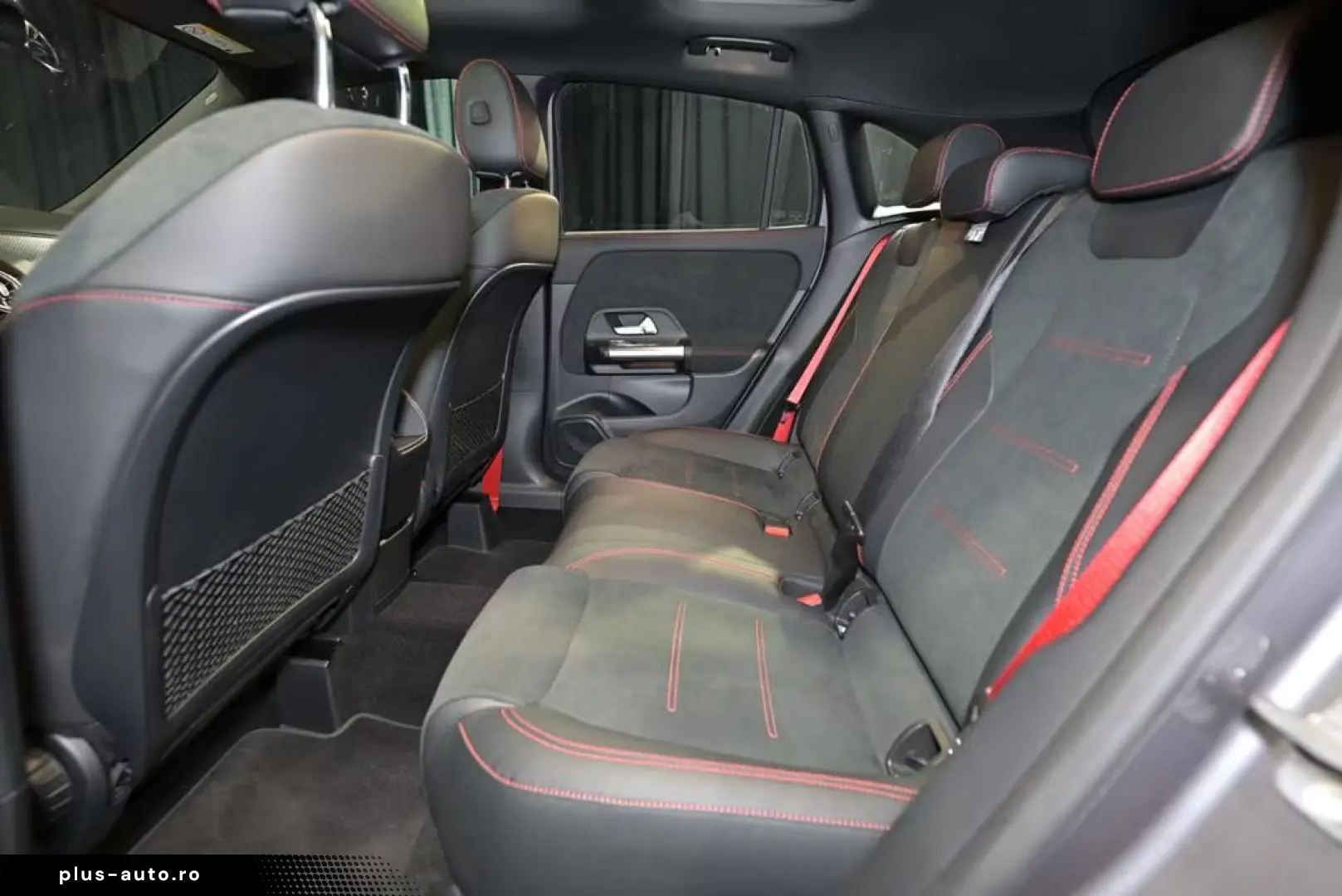 Mercedes-Benz GLA 35AMG 4M PANO AHK MULTIB KEYL RFK