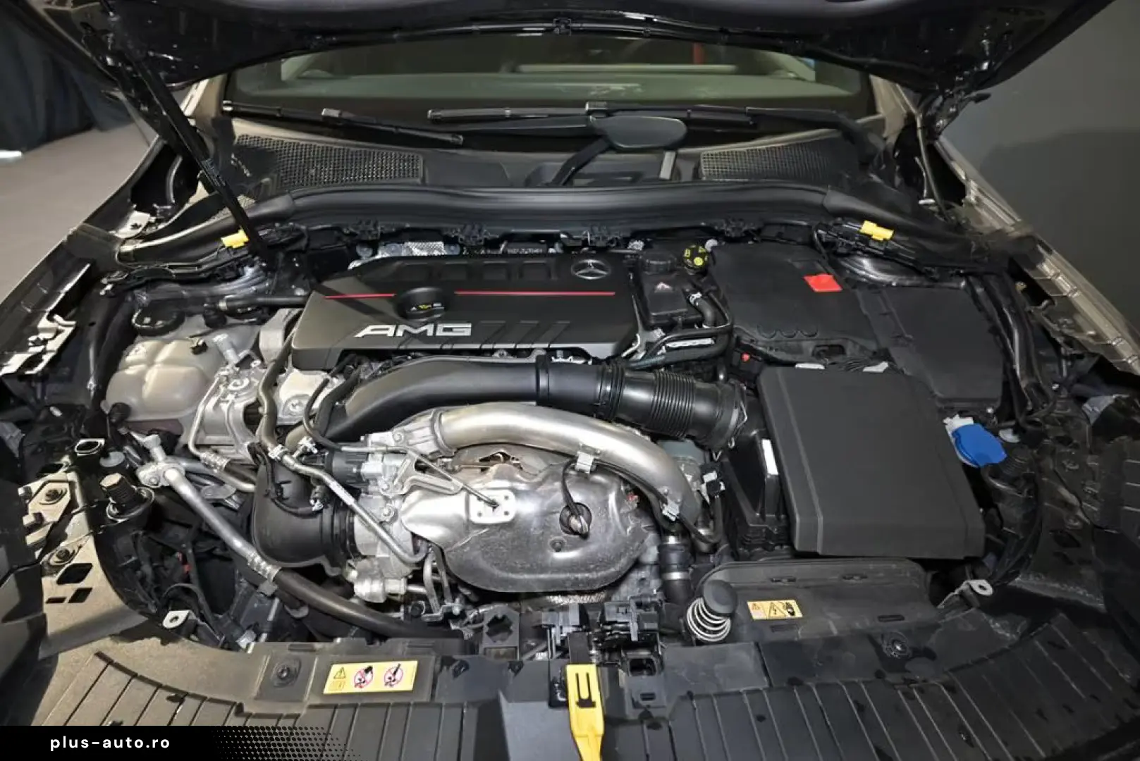 Mercedes-Benz GLA 35AMG 4M PANO AHK MULTIB KEYL RFK