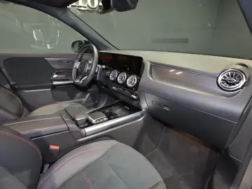 Mercedes-Benz GLA 35AMG 4M PANO AHK MULTIB KEYL RFK