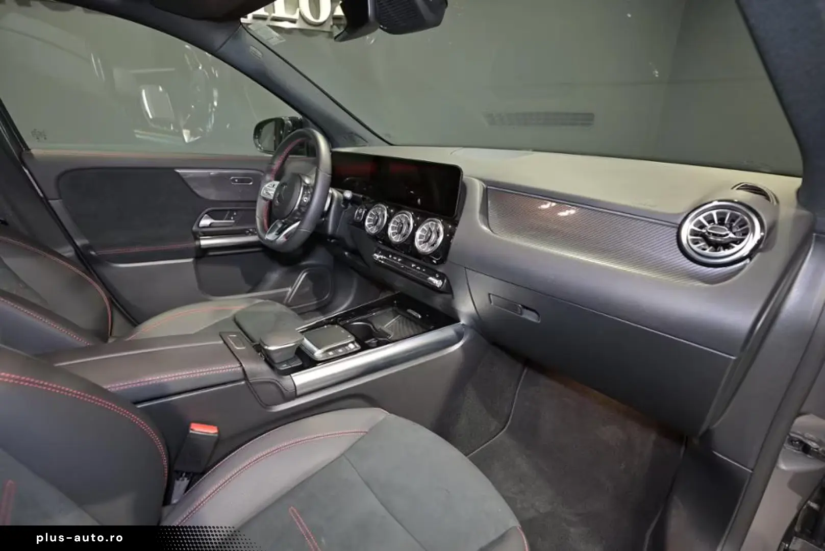 Mercedes-Benz GLA 35AMG 4M PANO AHK MULTIB KEYL RFK