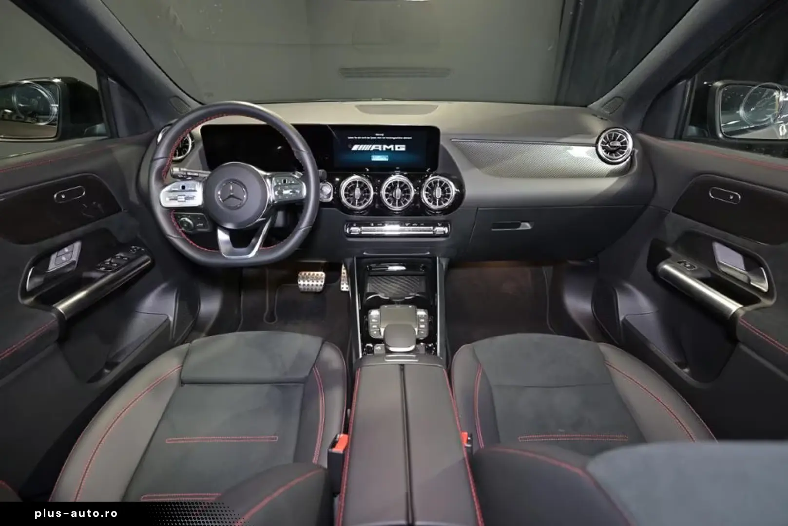 Mercedes-Benz GLA 35AMG 4M PANO AHK MULTIB KEYL RFK