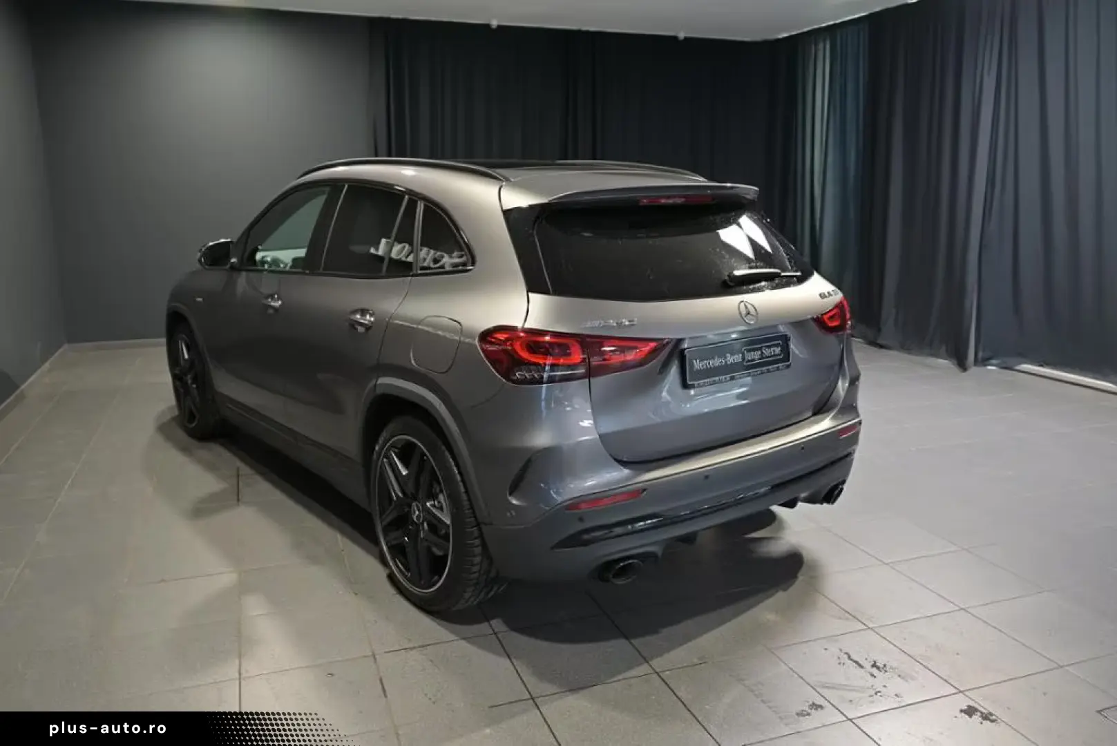 Mercedes-Benz GLA 35AMG 4M PANO AHK MULTIB KEYL RFK