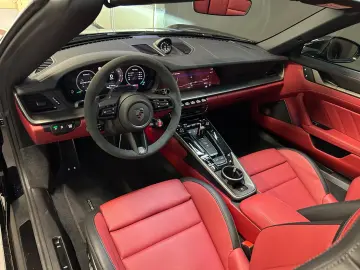Porsche 992 .2 Turbo S Cabrio PASM BURMESTER