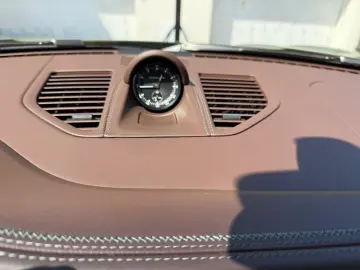 Porsche 911 Carrera GTS T-Hybrid Cabriolet