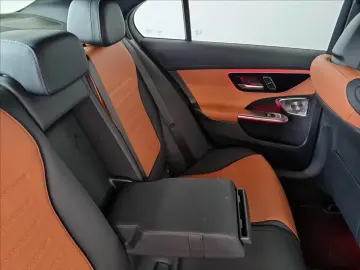 MERCEDES-BENZ Třídy C C 300 d 4MATIC AMG Style Edition