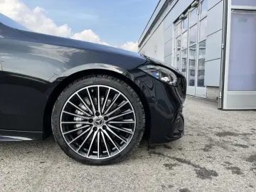 MERCEDES-BENZ Třídy C C 220d 4MATIC AMG Line Night